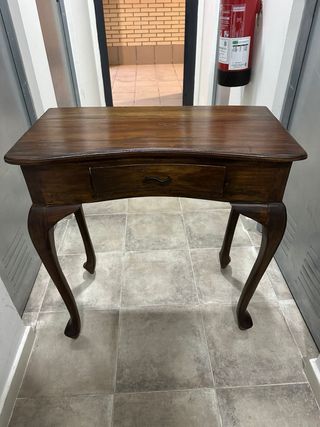 Mesa entradilla de madera
