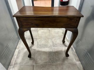 Mesa entradilla de madera