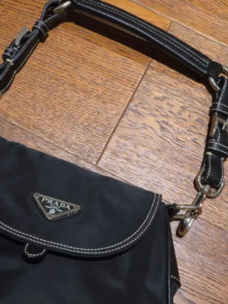 Borsa nera in tessuto tecnico e pelle