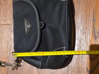 Borsa nera in tessuto tecnico e pelle