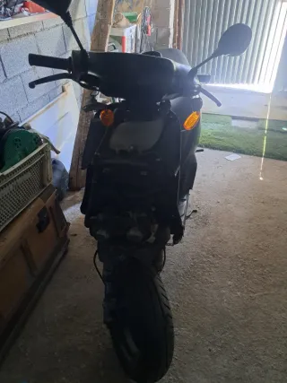 Piaggio Energy MC2 Scooter