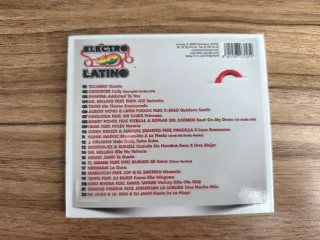 CD Electro 40 Latino original. Recopilatorio