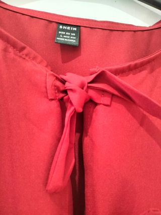 Blusa SHEIN roja burdeos