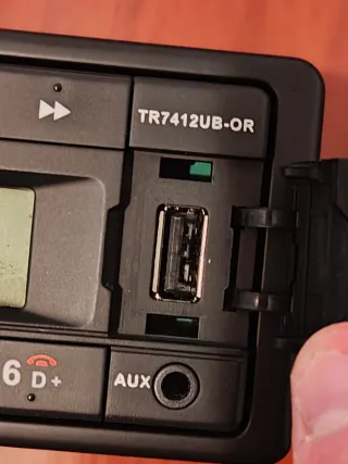 Radio Coche Clásico Continental TR7412UB-OR