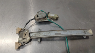 ELEVALUNAS TRASERO DERECHO NISSAN BLUEBIRD BERLIN