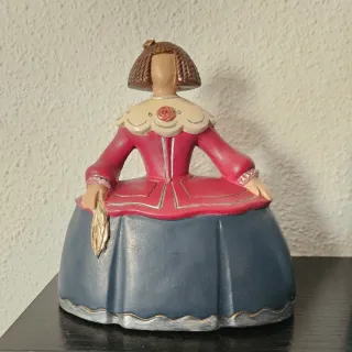 Figura Menina Maciza Pintada a Mano