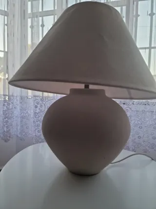 Lámpara de mesa Zara Home beige