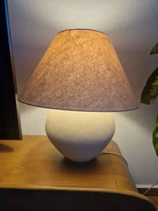 Lámpara de mesa Zara Home beige