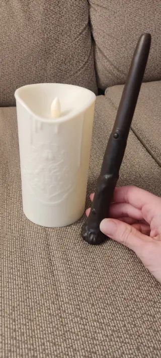 Lámpara Hogwarts con varita control remoto