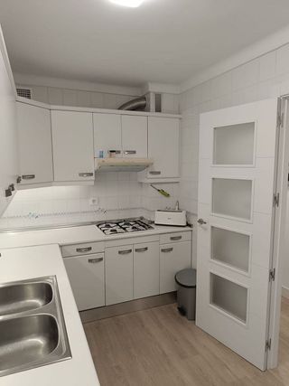 Piso en alquiler en La Carihuela en Torremolinos