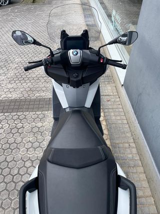 dasMoto vende BMW C400GT con 5300 km (2022)
