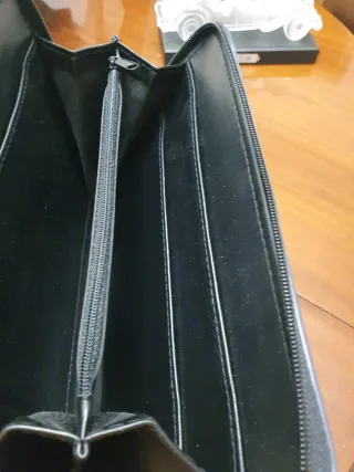 Agenda vintage mano con diario y cartera polipiel