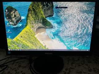 ASUS P2-P594 Barebone PC+Monitor Philips 19”