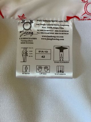 Traje esgrima. Mujer.