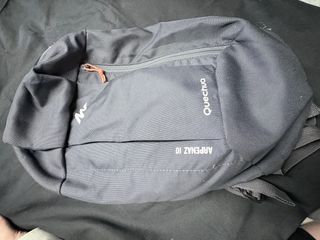 Mochila Quechua Arpenaz 10 Gris