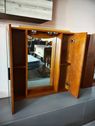 Muebles de baño cerezo con espejos