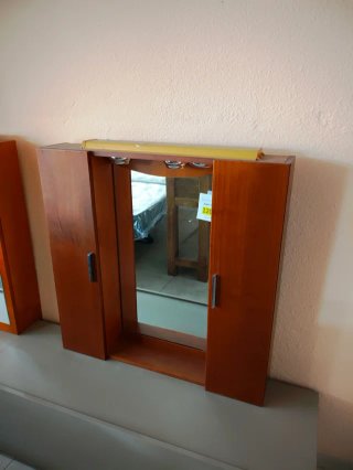 Muebles de baño cerezo con espejos
