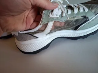 Zapatillas Zara con lateral transparente