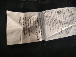 Bermuda nera in velluto