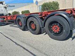 SEMIRREMOLQUE PORTACANTENEDOR