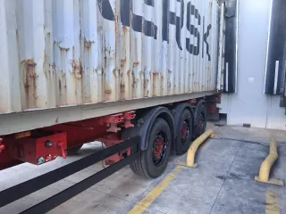 SEMIRREMOLQUE PORTACANTENEDOR