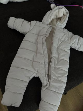 Mono de nieve H&M para bebé