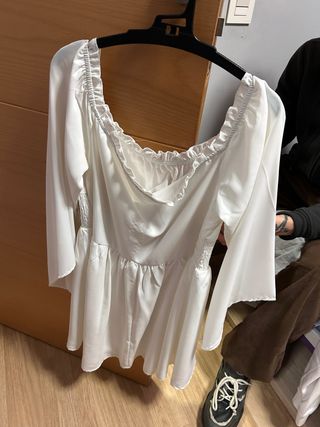 Vestido blanco escote elástico manga larga