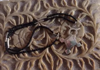 Collar Tuareg cruz del sur.