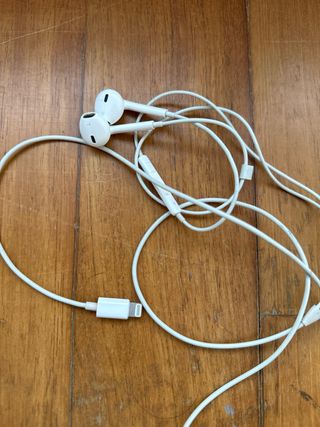 Auriculares Apple Lightning con Micrófono
