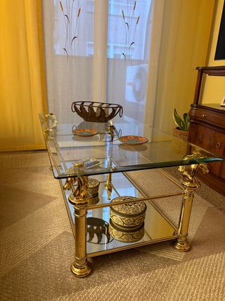 Mesa de centro cristal y metal dorado