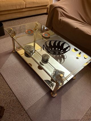Mesa de centro cristal y metal dorado