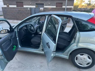 Ford Focus  1.6 cc 2004