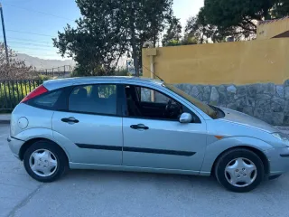 Ford Focus  1.6 cc 2004