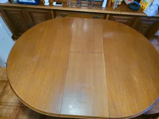 Vendo mesa de madera extensible con 6 sillas