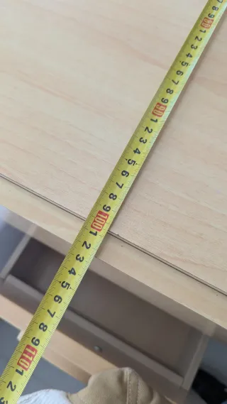 Cómoda de madera con cajones