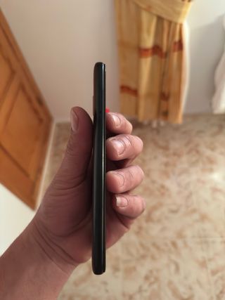 Teléfono móvil negro