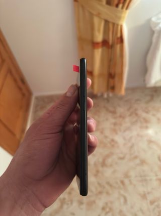 Teléfono móvil negro