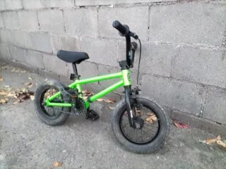 Bicicleta BMX verde 12 pulgadas
