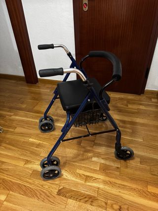 Andador asiento y cesta