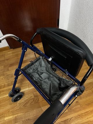 Andador asiento y cesta