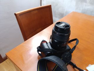 Cámara Nikon D60 + funda