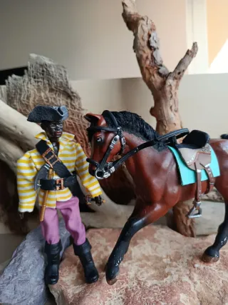 Lote Madelman 3 piratas y caballo