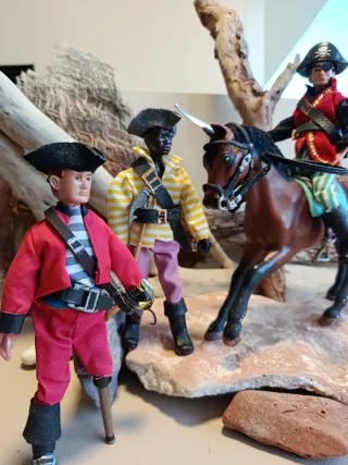 Lote Madelman 3 piratas y caballo