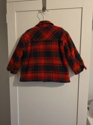 Chaqueta Zara Kids cuadros roja