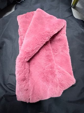 Bufanda rosa de pelo sintético