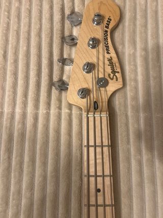 Squier by Fender Precision Bass Negra