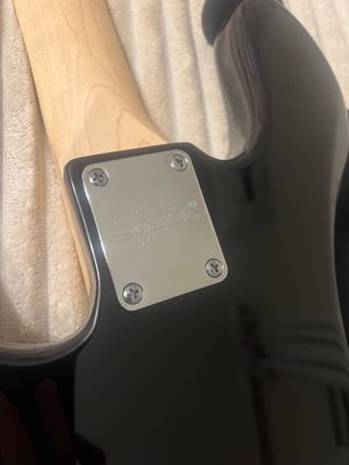 Squier by Fender Precision Bass Negra