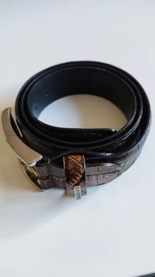 Cinturón de piel de la marca Caramelo