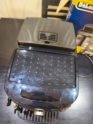 Cafetera DeLonghi Magnifica S Negra