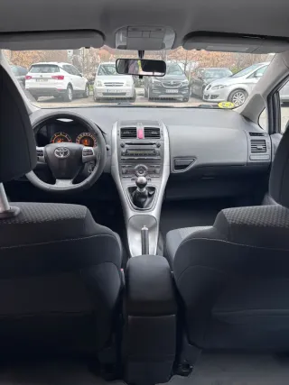 Toyota Auris 2010